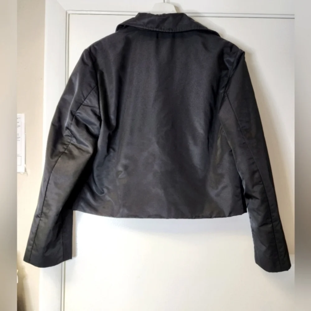 BERGDORF GOODMAN Sleek Bomber Jacket Black edgy cropped length SIZE 8